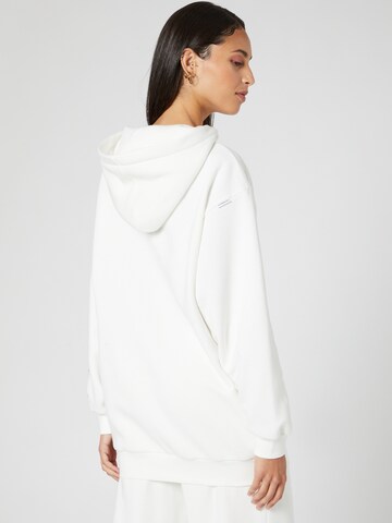 Hoermanseder x About You - Sweatshirt 'Maxi' em branco