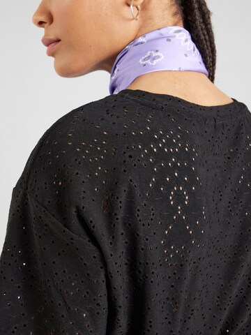 PIECES - Camiseta 'PCAbby' en negro