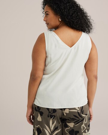 Top di WE Fashion in bianco