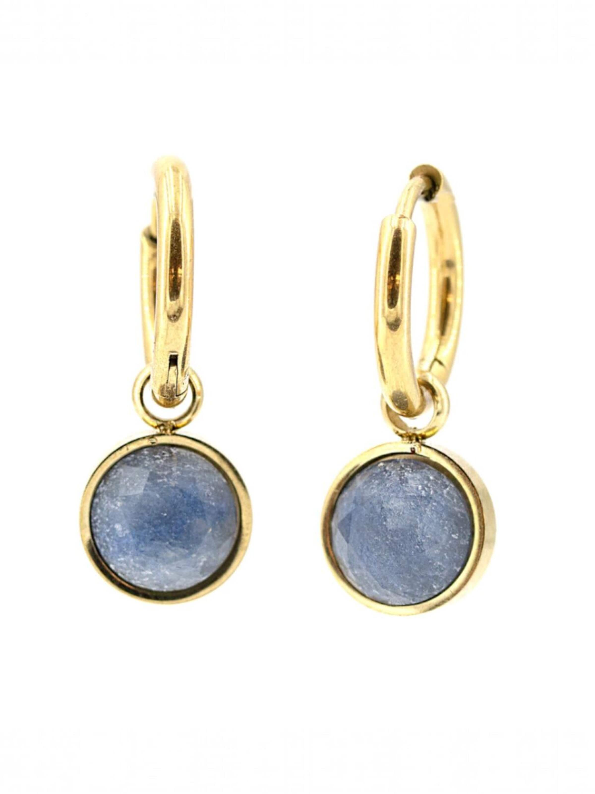 Sergio Engel Earrings 'Beach Ohrringe 01 Kleine vergoldete Edelstahl-Hoops mit Natursteinanhänger' in Blue: front