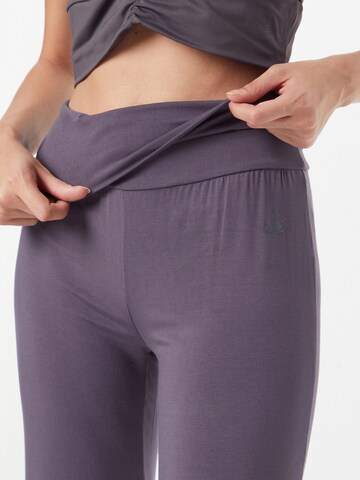 CURARE Yogawear Regular Sporthose in Grau