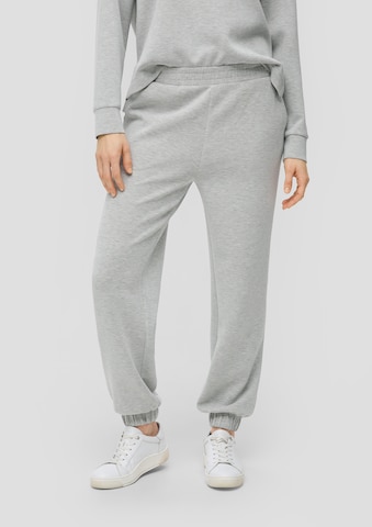 s.Oliver Regular Trousers in Grey: front