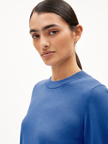 T-shirt ARMEDANGELS en bleu
