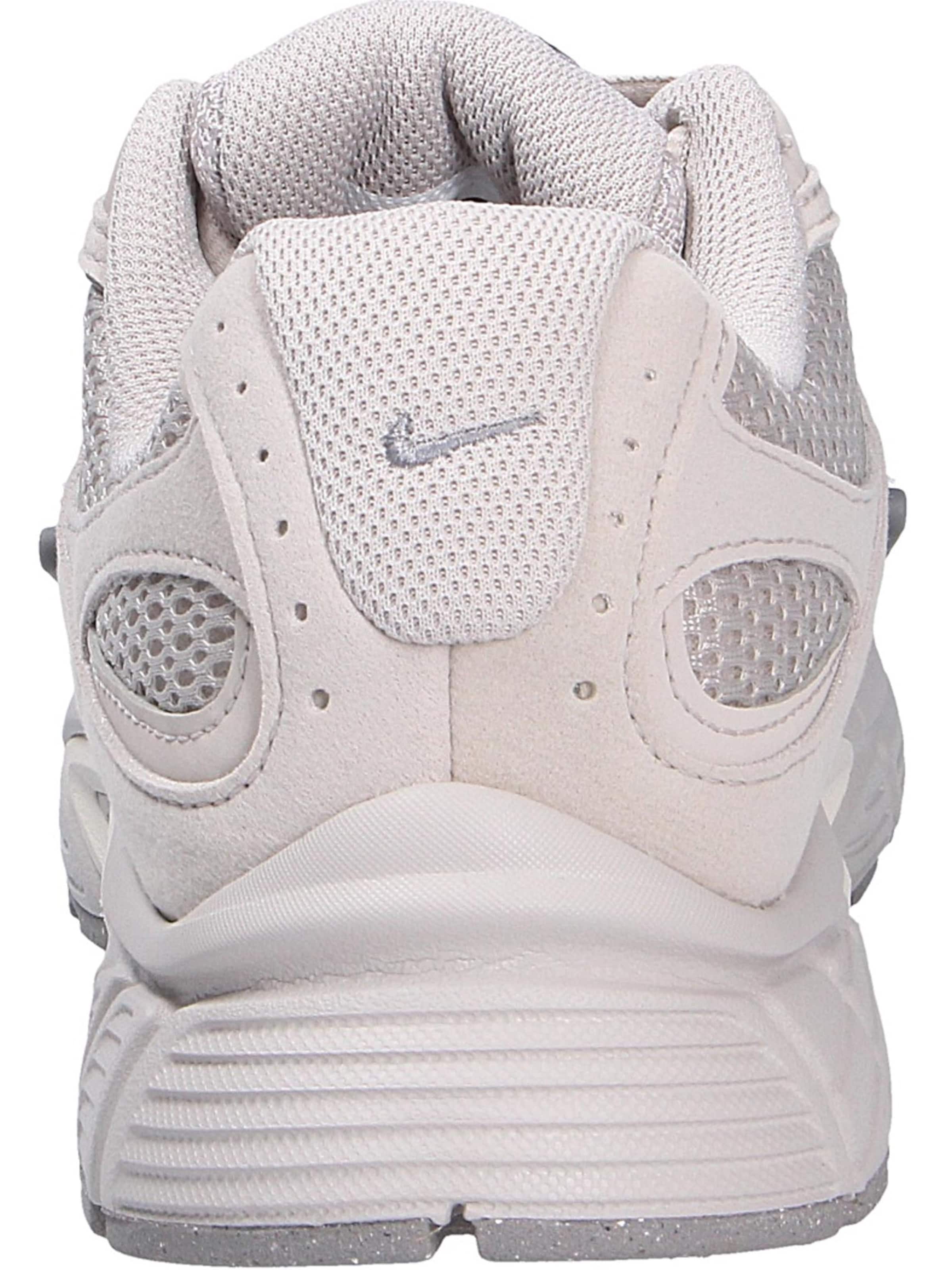 balts NIKE Zemie brīvā laika apavi 'V5 RNR'