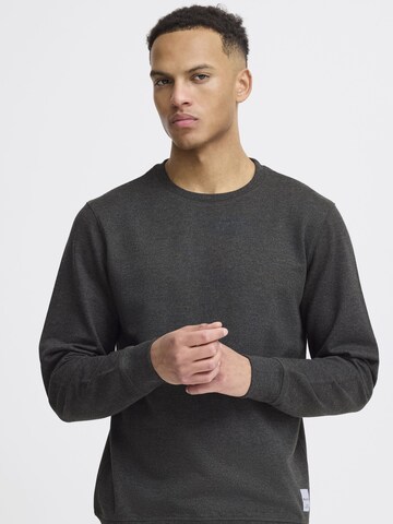 Sweat-shirt 'ANDERS ' BLEND en gris : devant