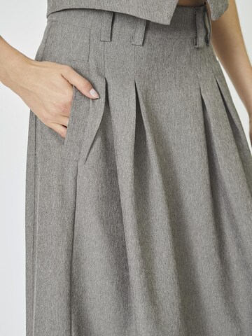 Jupe 'Nana' co'couture en gris
