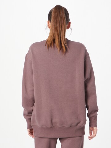 Nike Sportswear Sweatshirt in Purple