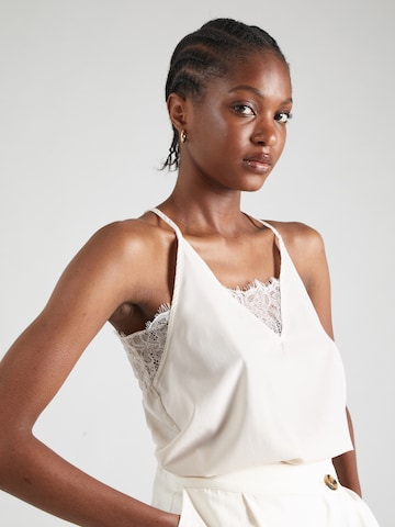 ABOUT YOU Top 'Daline' in White