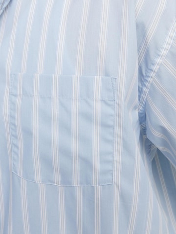 JACK & JONES Comfort fit Button Up Shirt in Blue