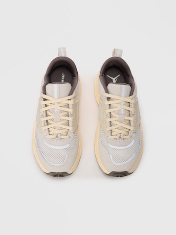 Sneaker 'Jordan Trunner' de la Jordan pe maro