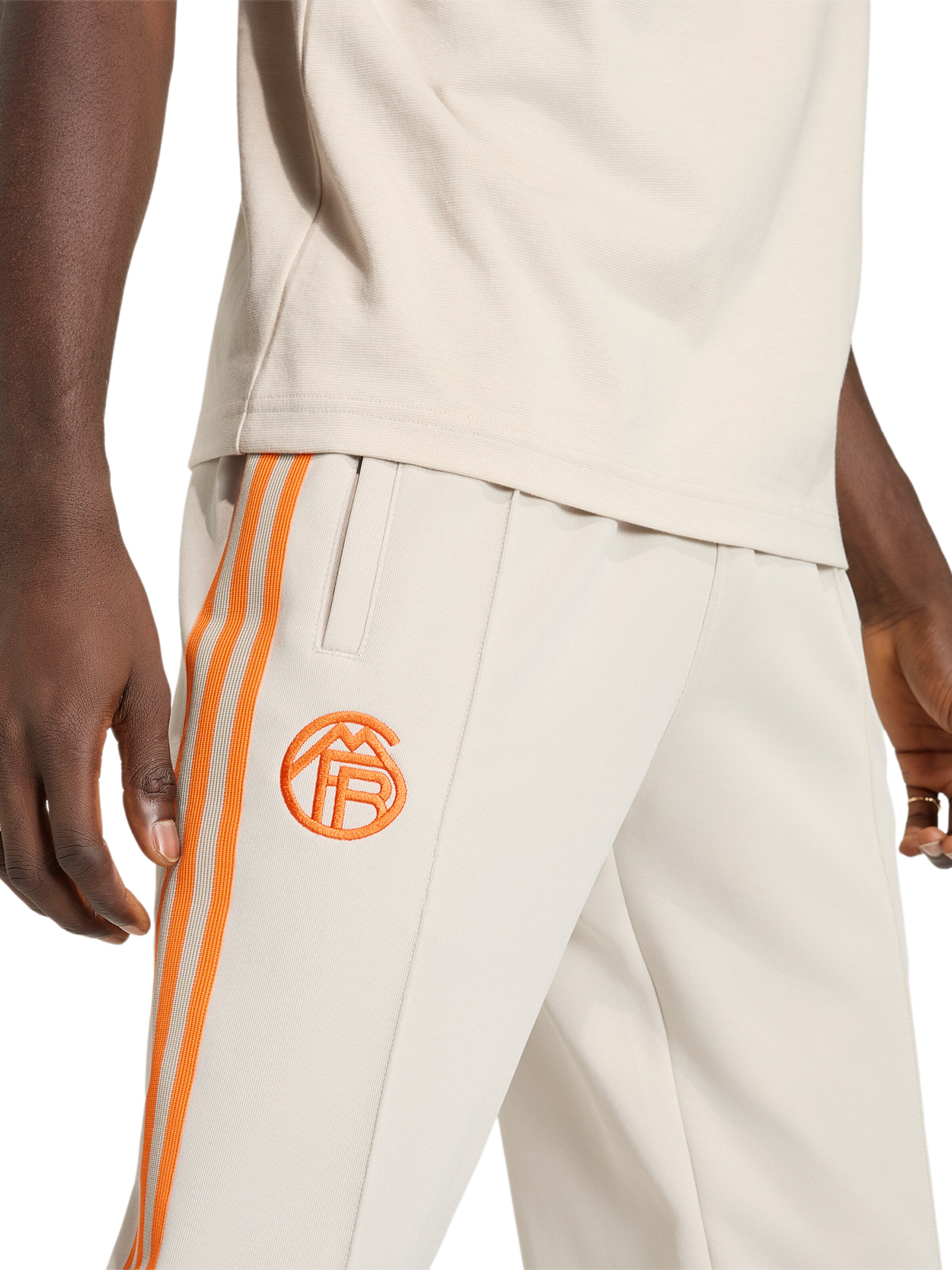 smėlio ADIDAS PERFORMANCE Standartinis Sportinės kelnės 'FCB'