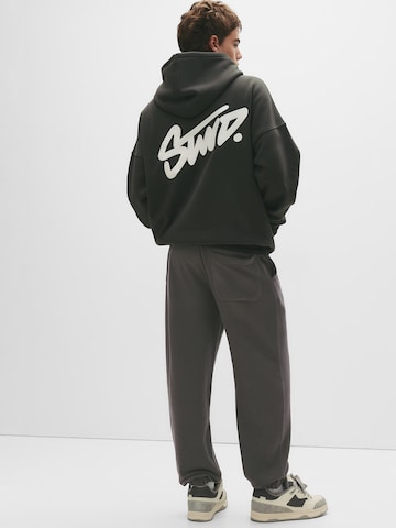 Pull&Bear Voľný strih Nohavice 'STWD' - Sivá