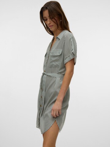 Robe-chemise 'VMBumpy' VERO MODA en vert