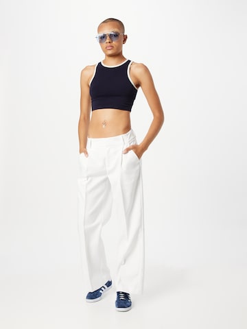 Gina Tricot Loose fit Pleat-front trousers 'Tammie' in White