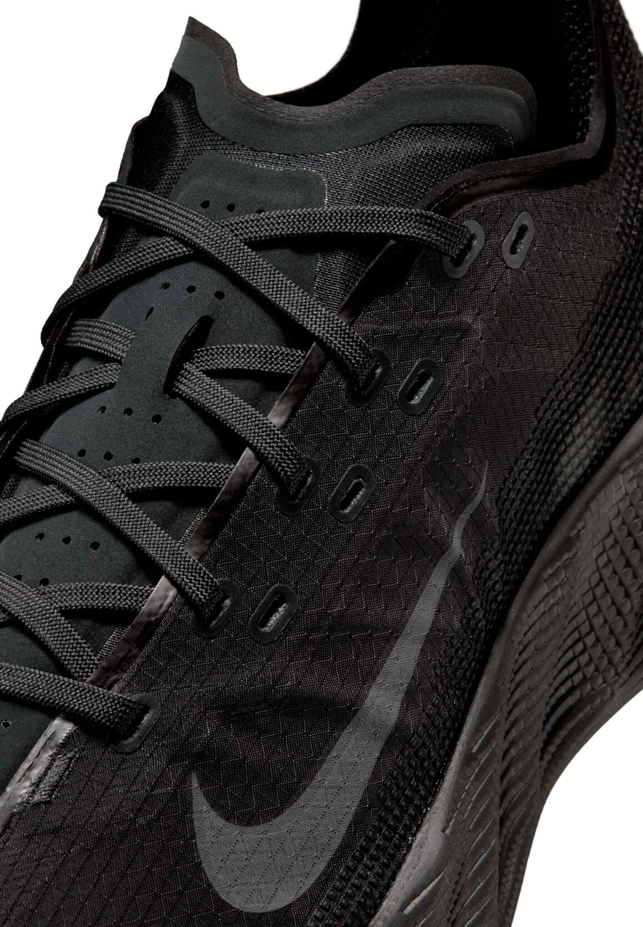 Nike Sportswear Låg sneaker 'AVA X' i svart