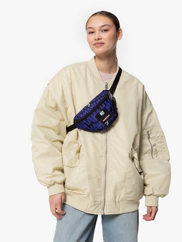 EASTPAK Ledvinka 'Springer' – modrá