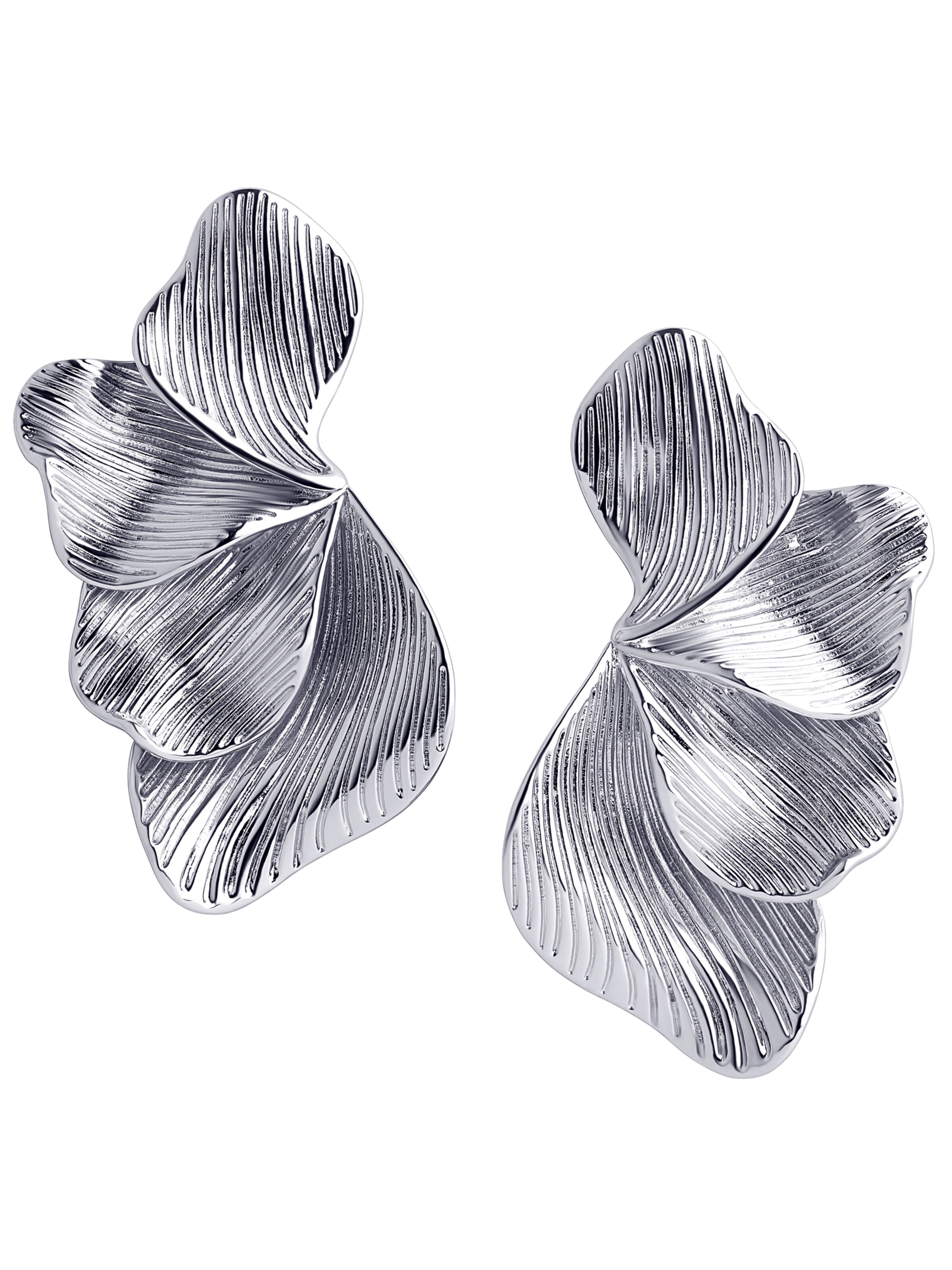CLASSYANDFABULOUS Jewelry Earrings 'Oversize Ginkgo Leaf' in Silver: front