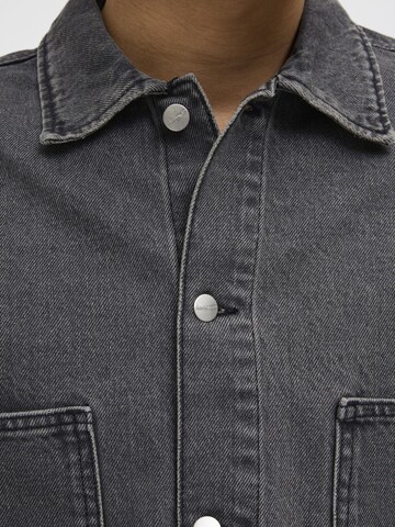 JACK & JONES Comfort fit Button Up Shirt in Black