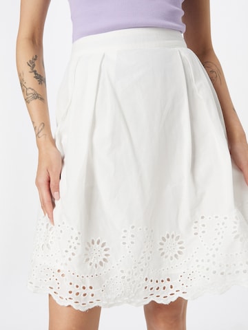 ABOUT YOU Skirt 'Hedda' in White