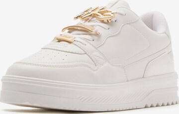 Bershka Sneaker in Weiß: predná strana