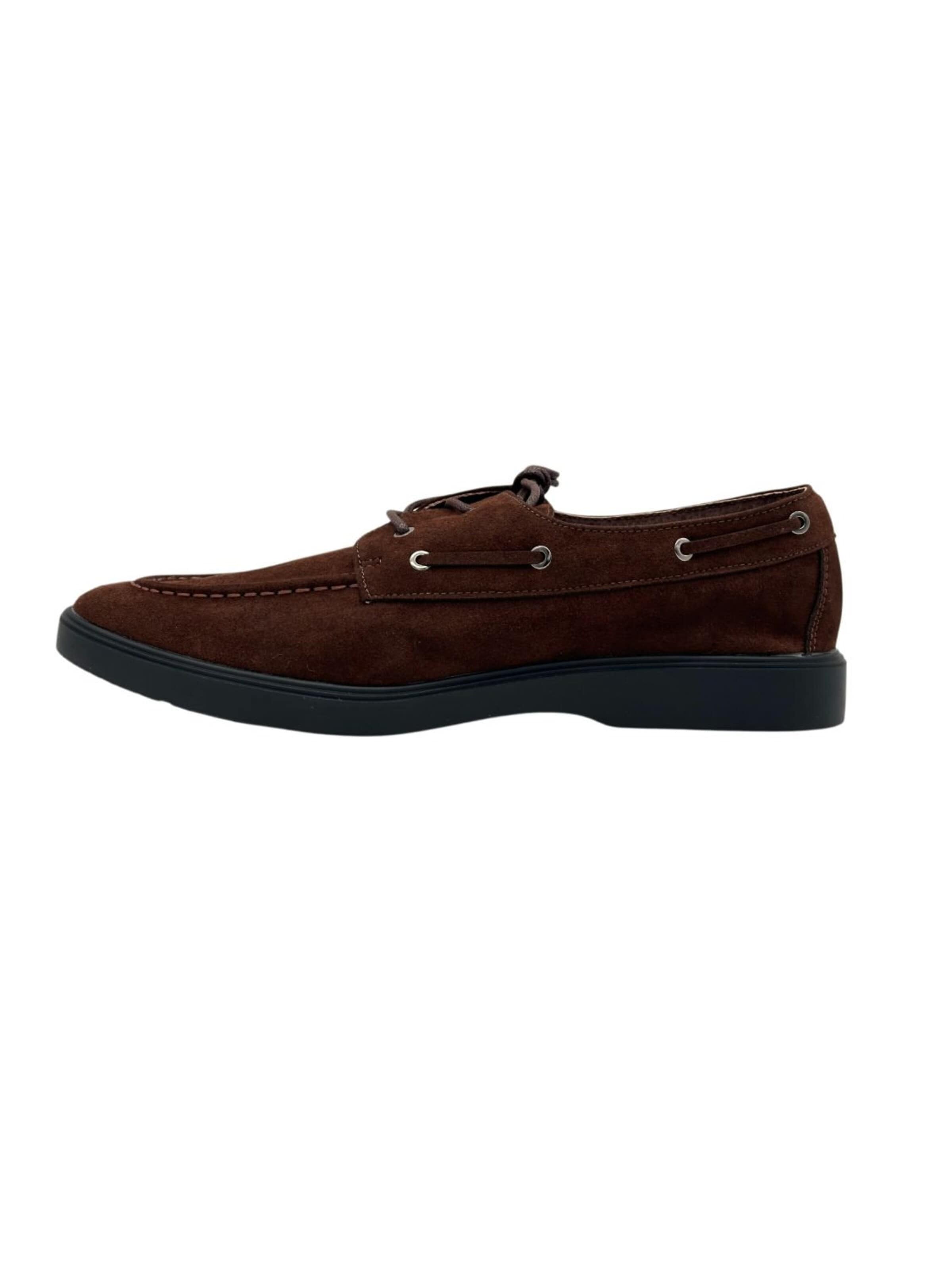 Nowaland Moccasins in Brown
