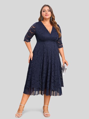 LapaPlus Cocktail Dress in Blue: front