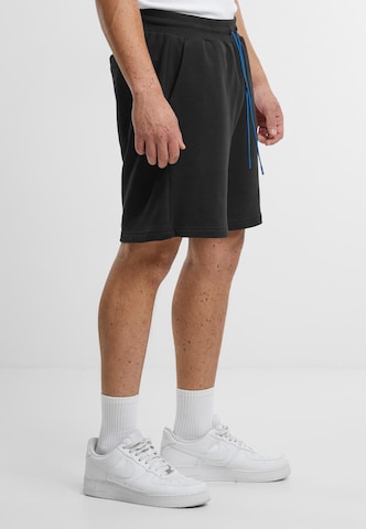 Pequs Regular Trousers in Black