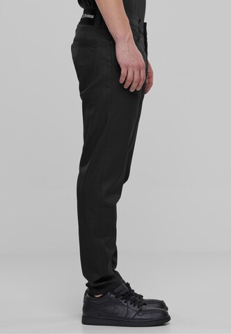 2Y Premium Tapered Jeans in Black