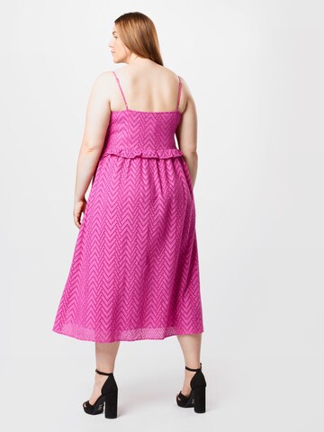Selected Femme Curve - Vestido de gala 'Kosa' en rosa