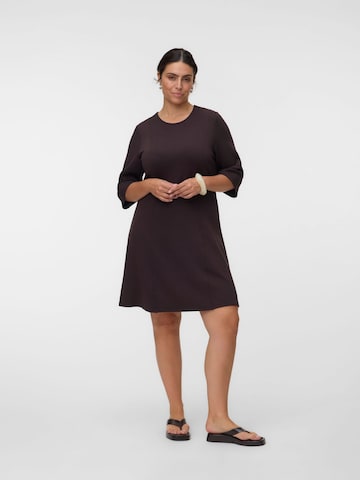Abito 'VMChali' di Vero Moda Curve in marrone