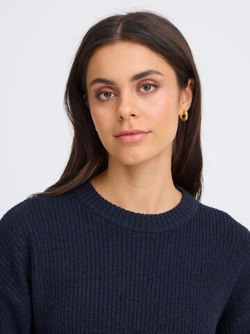 Oxmo Sweater in Blue