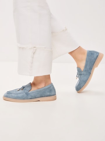 Mocassin CESARE GASPARI en bleu