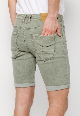 KOROSHI Regular Jeans i grønn