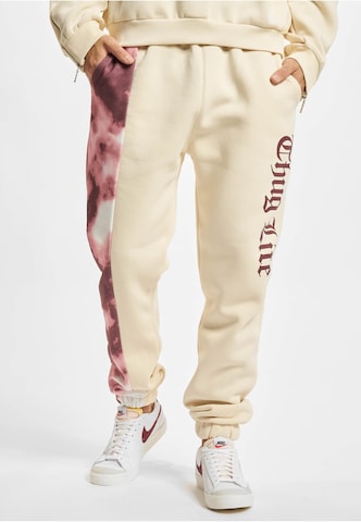 Thug Life Tapered Broek in Beige: voorkant