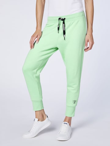 CHIEMSEE Tapered Pants in Green: front