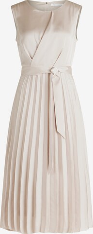 Robe de cocktail Betty & Co en beige : devant