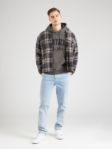 Tommy Jeans Sweatshirt in Grau
