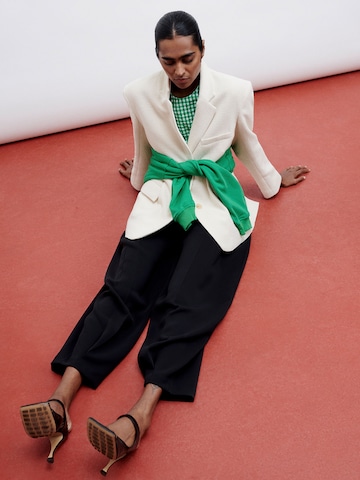 Loosefit Pantalon 'Cataleya' EDITED en noir