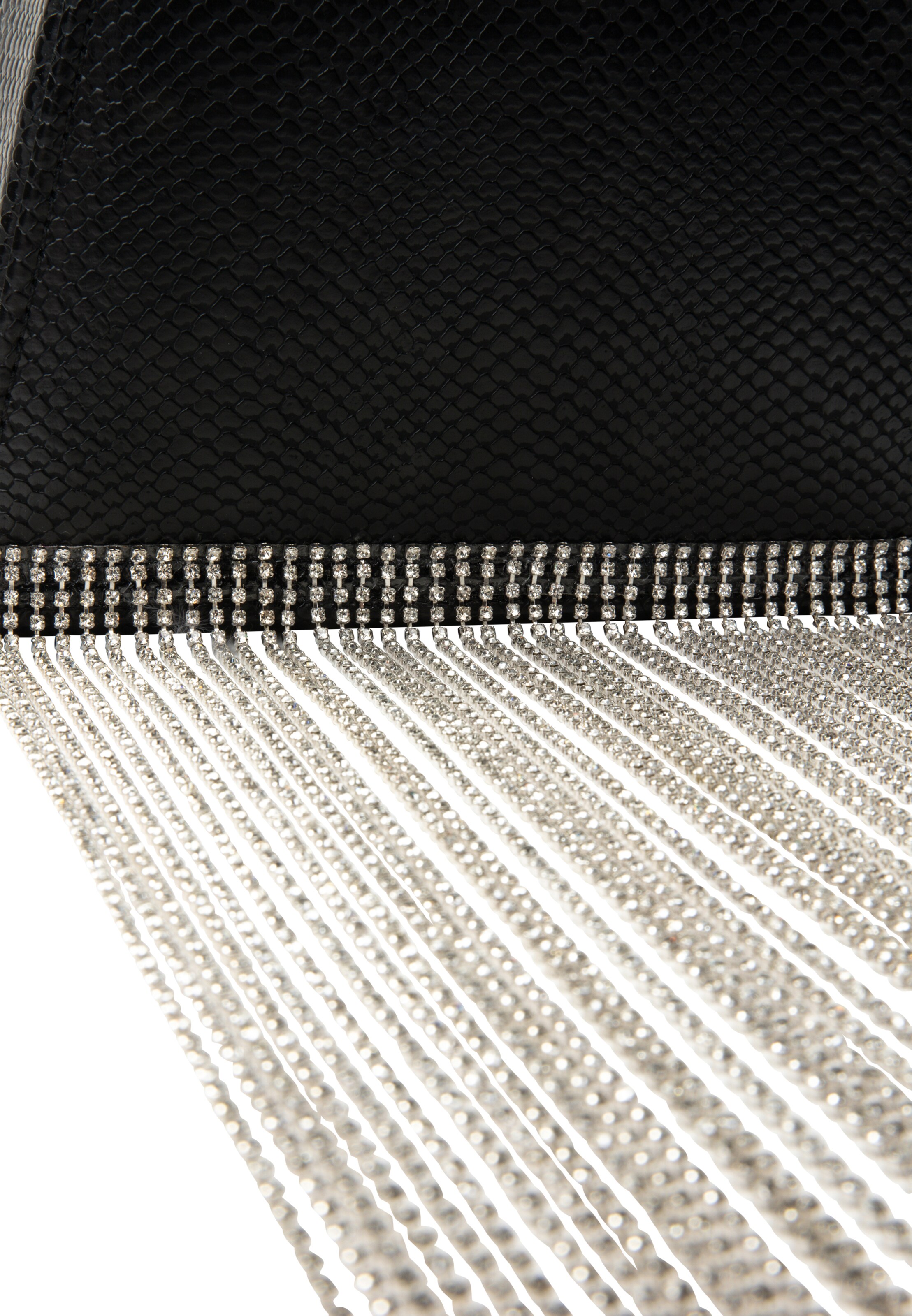 faina Clutch in Black