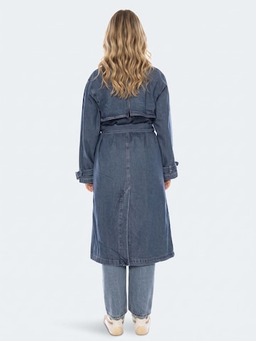 LEVI'S ® Kurtka przejściowa 'Levi's® Spade Women's Denim Trench Coat -- Women's Coat Blue Women' w kolorze niebieski