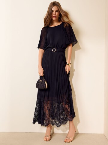 Robe de soirée Friends Like These en noir