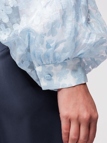 Ombre Blouse in Blauw