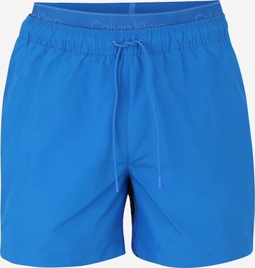 Calvin Klein Swimwear - Bermudas en azul: frente