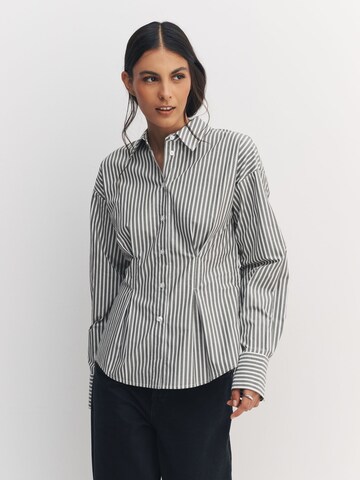 Next Блузка в Зеленый: спереди