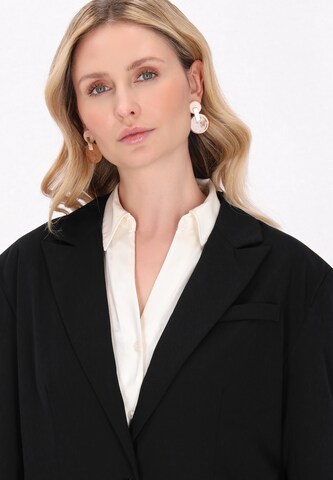 Usha Blazer in Black