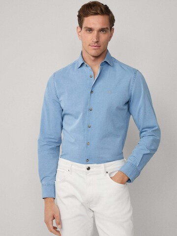 Hackett London Regular Fit Hemd 'Ess' in Blau: Vorderseite