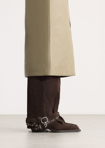 SACHA Cowboy Boots in Brown