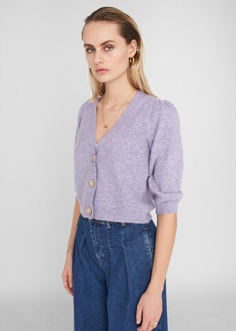 Cardigan Noisy may en violet : devant