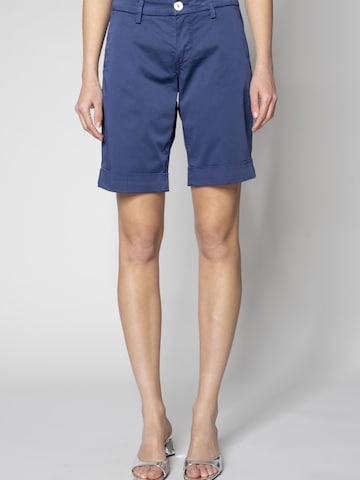 Re-HasH Regular Trousers in Blue: front