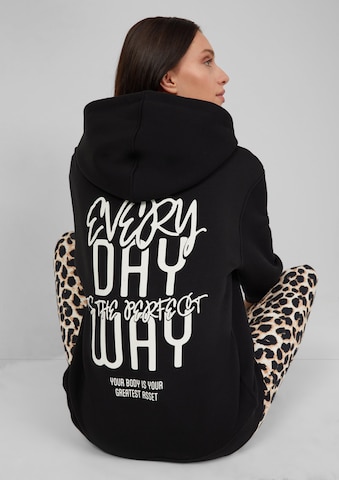 s.Oliver Sweatshirt in Zwart